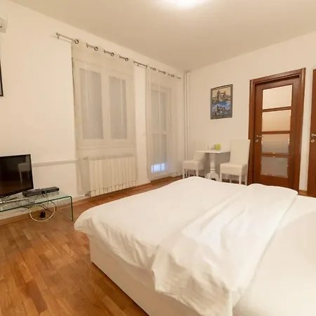 Royal Apartment